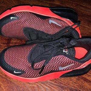 Brand: Nike Airmax 270